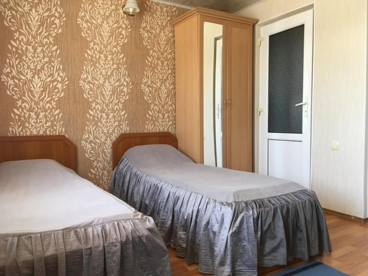 Эдем Hotel Cholponata Buitenkant foto