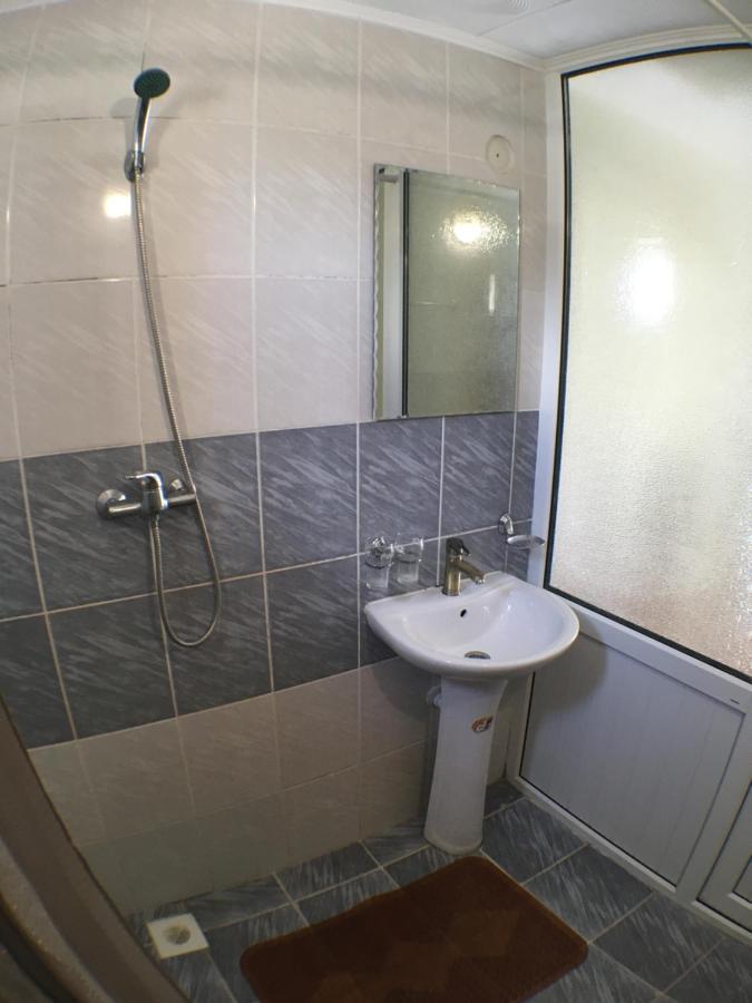 Эдем Hotel Cholponata Buitenkant foto