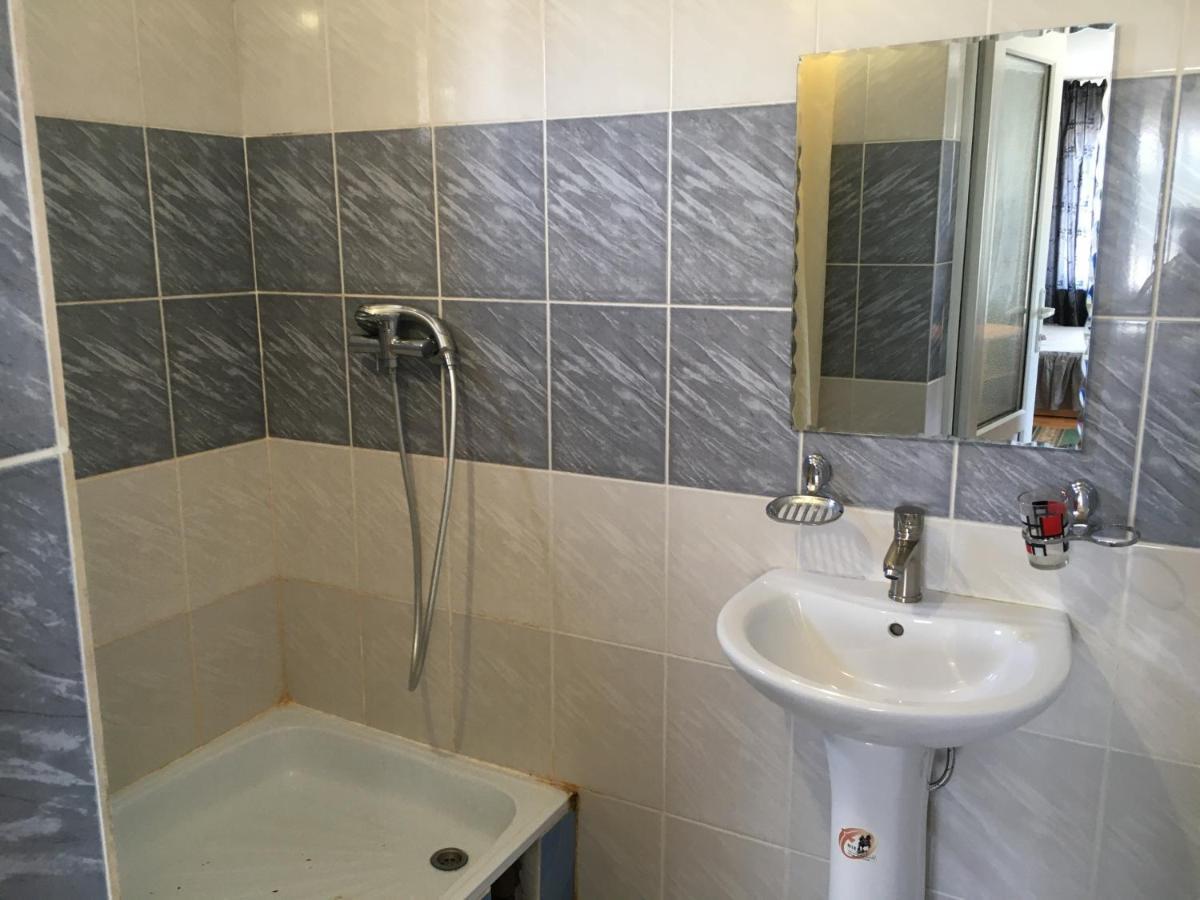 Эдем Hotel Cholponata Buitenkant foto