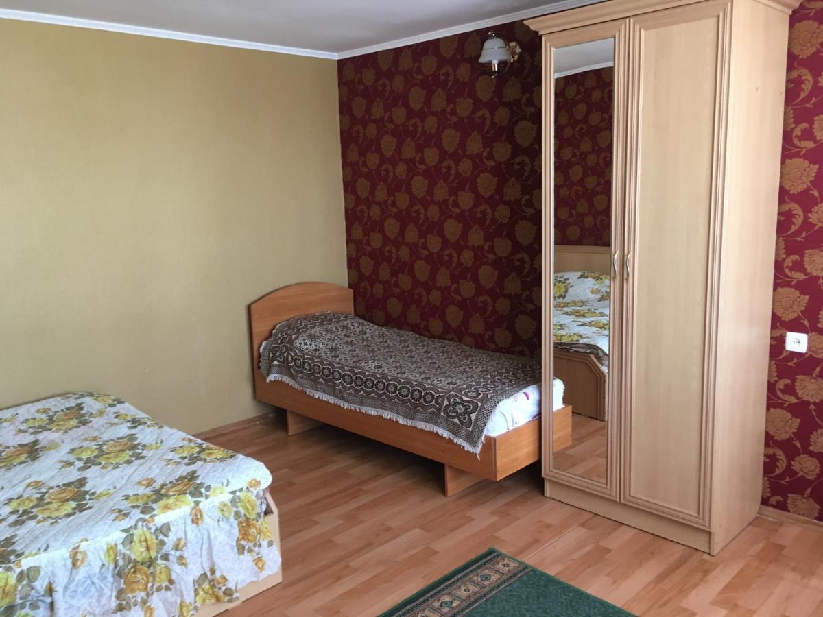 Эдем Hotel Cholponata Buitenkant foto